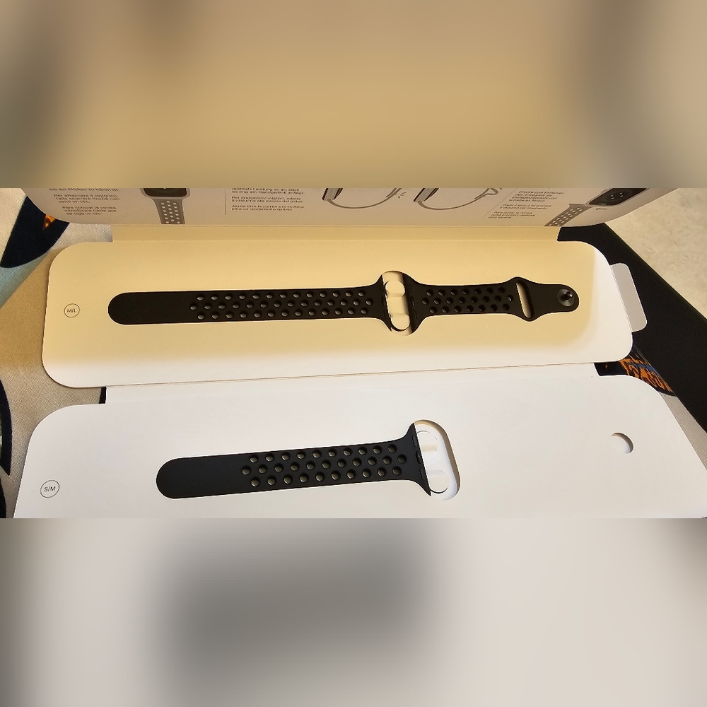 New authentic APPLE watch band black Nike sport band fits 38mm 40mm and 41mm wat